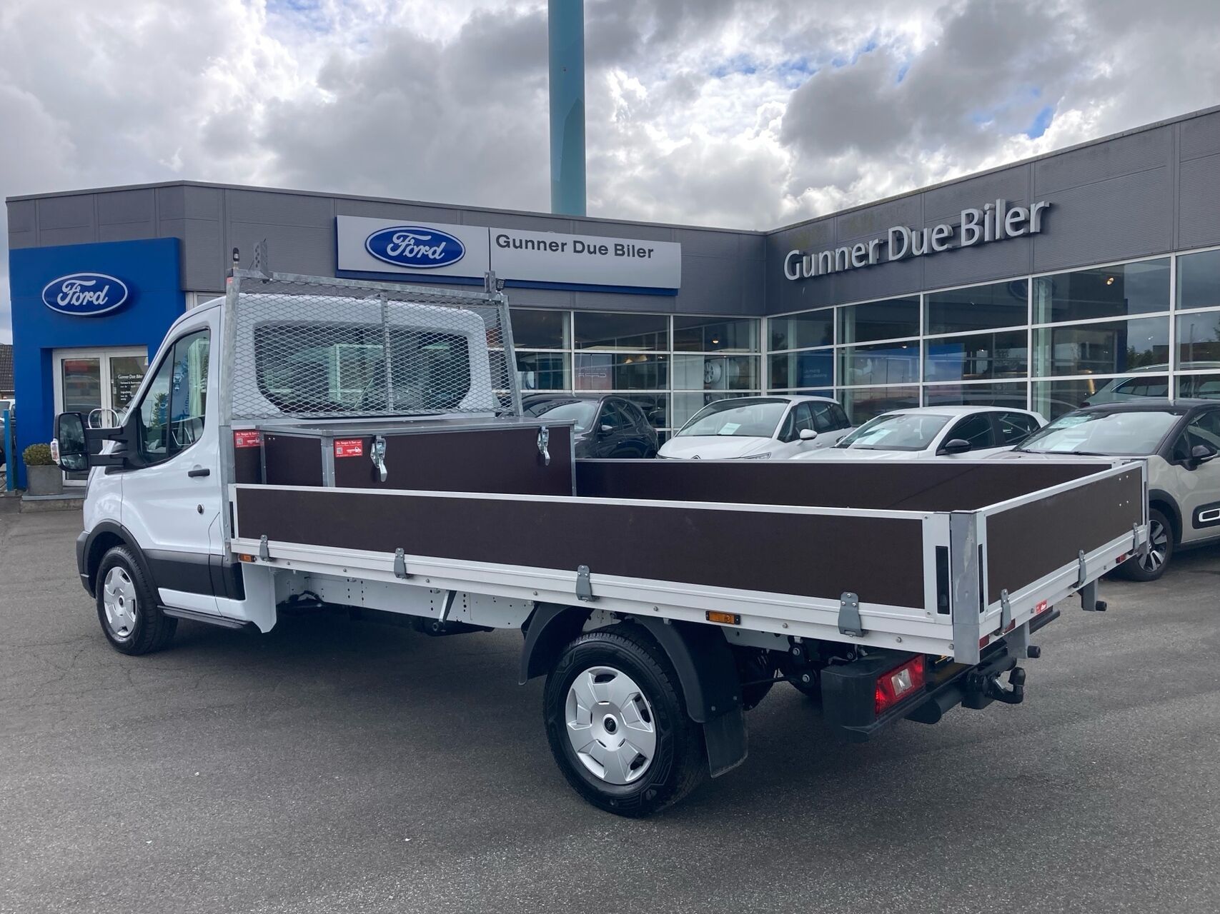 Billede af Ford Transit 350 L3H1 2,0 TDCI HDT Trend RWD 165HK Ladv./Chas. 10g Aut.