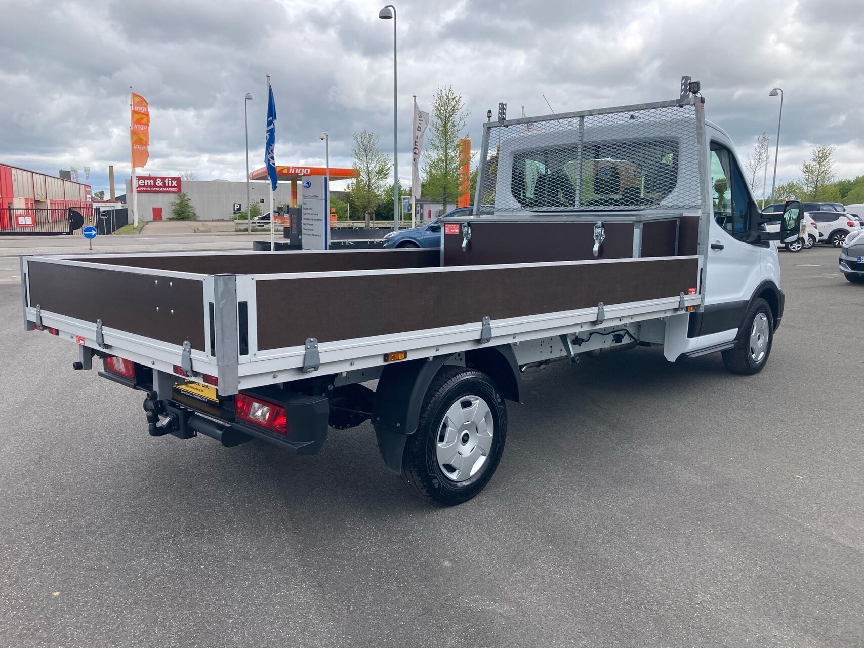 Billede af Ford Transit 350 L3H1 2,0 TDCI HDT Trend RWD 165HK Ladv./Chas. 10g Aut.