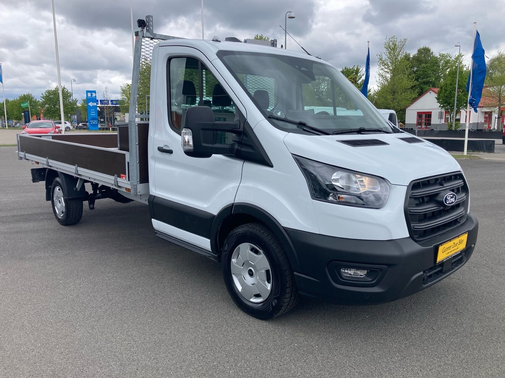 Billede af Ford Transit 350 L3H1 2,0 TDCI HDT Trend RWD 165HK Ladv./Chas. 10g Aut.