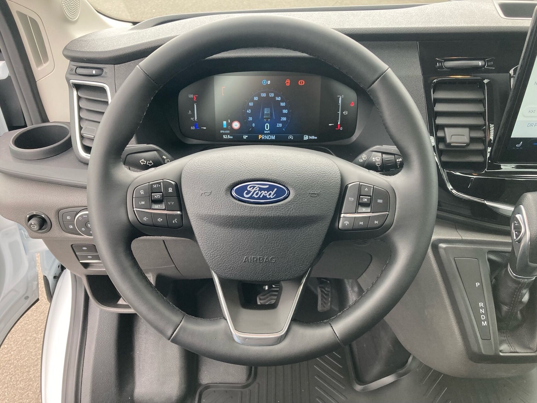 Billede af Ford Transit 350 L3H1 2,0 TDCI HDT Trend RWD 165HK Ladv./Chas. 10g Aut.