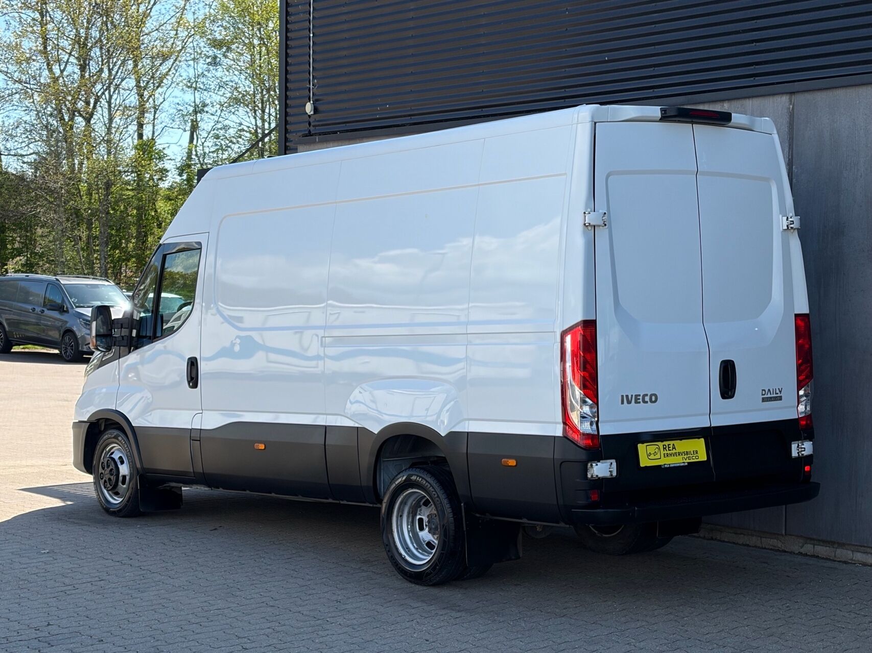 Billede af Iveco Daily 35C18 12m3 3,0 D 180HK Van 8g Aut.