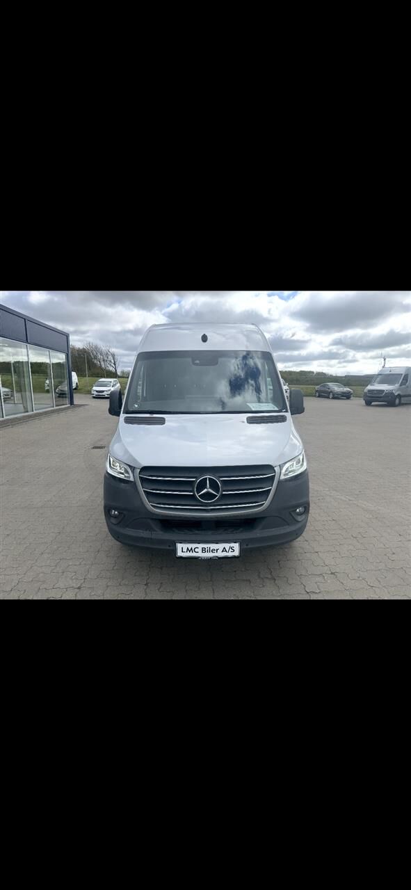 Billede af Mercedes-Benz Sprinter 319 3,0 CDI A2 H2 RWD 7G-Tronic 190HK Van 7g Aut.