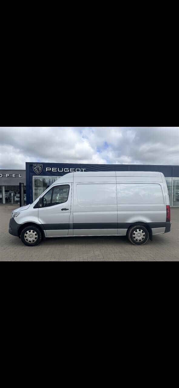Billede af Mercedes-Benz Sprinter 319 3,0 CDI A2 H2 RWD 7G-Tronic 190HK Van 7g Aut.