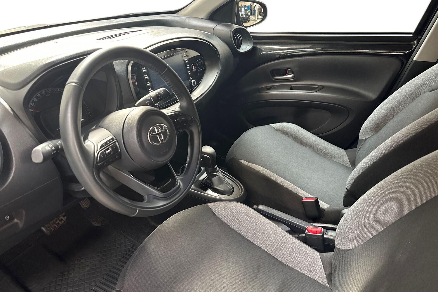 Billede af Toyota Aygo X 1,0 VVT-I Active 72HK 5d Aut.