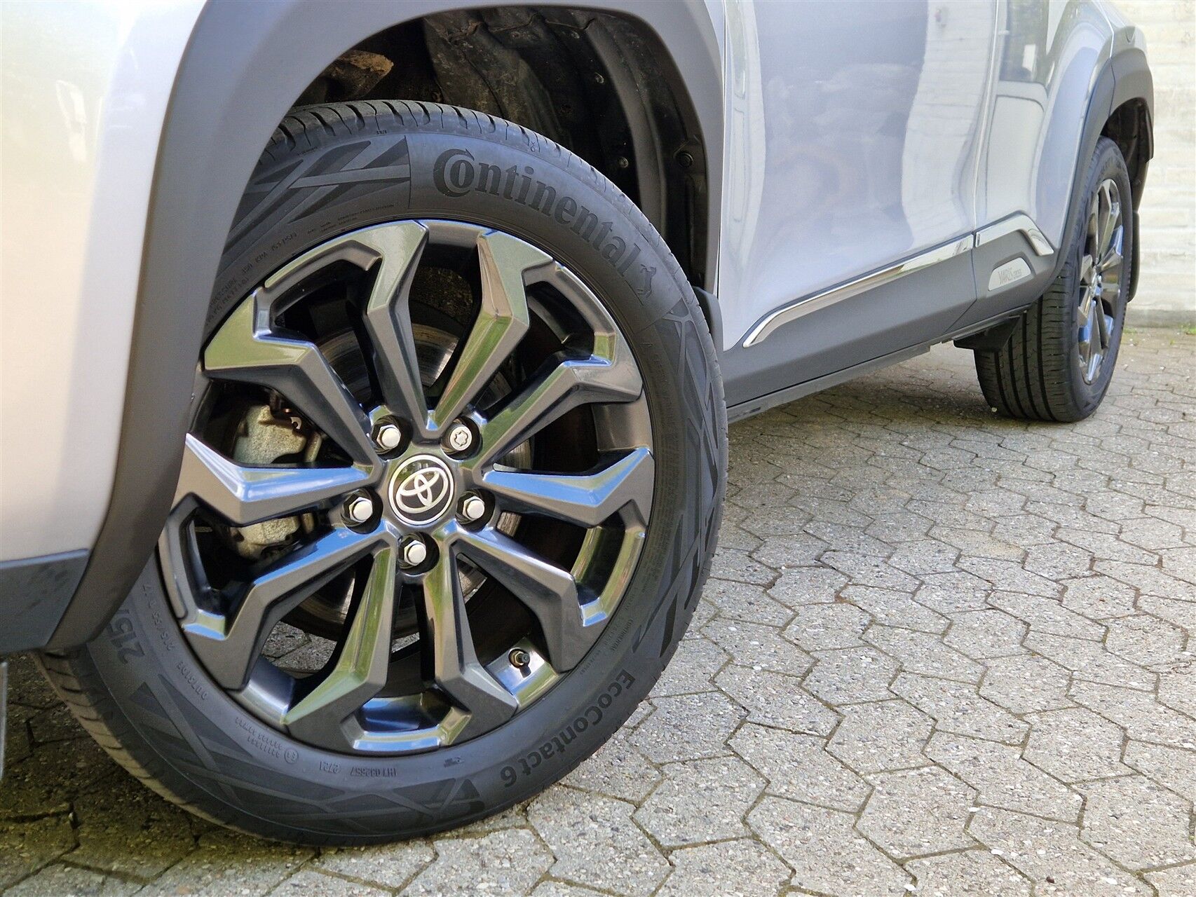 Billede af Toyota Yaris Cross 1,5 Hybrid Adventure Technology Plus 116HK 5d Trinl. Gear