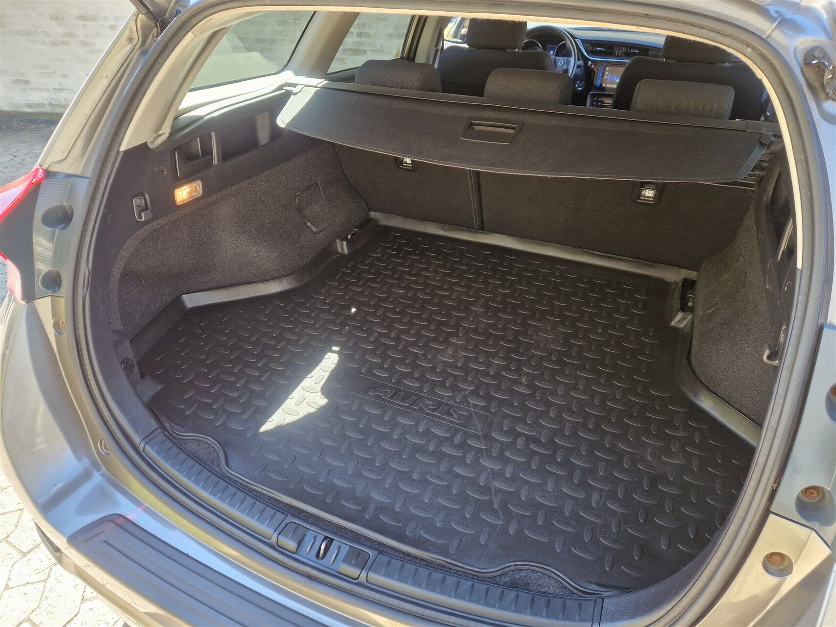 Billede af Toyota Auris Touring Sports 1,8 Hybrid H2 Comfort Safety Sense 136HK Stc Aut.