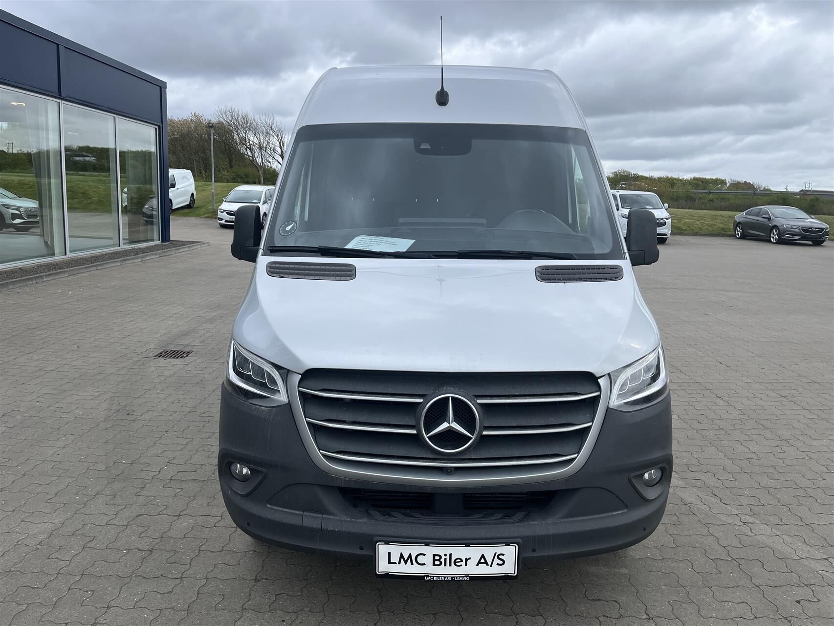 Billede af Mercedes-Benz Sprinter 319 3,0 CDI A2 H2 RWD 7G-Tronic 190HK Van 7g Aut.