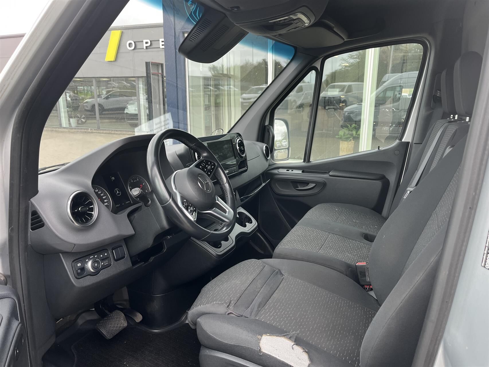 Billede af Mercedes-Benz Sprinter 319 3,0 CDI A2 H2 RWD 7G-Tronic 190HK Van 7g Aut.
