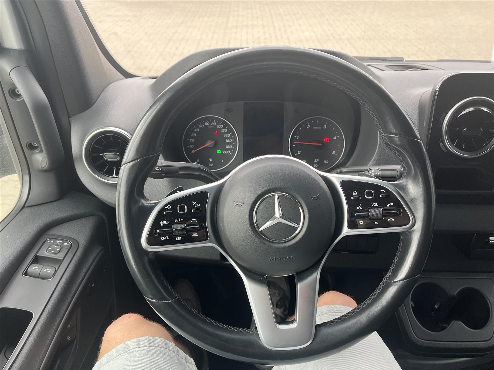 Billede af Mercedes-Benz Sprinter 319 3,0 CDI A2 H2 RWD 7G-Tronic 190HK Van 7g Aut.
