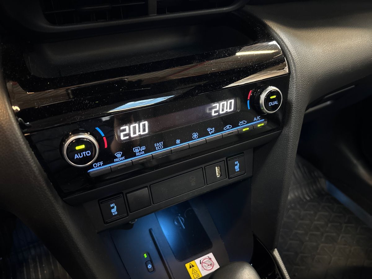 Billede af Toyota Yaris Cross 1,5 Hybrid Premium Edition 116HK 5d Trinl. Gear
