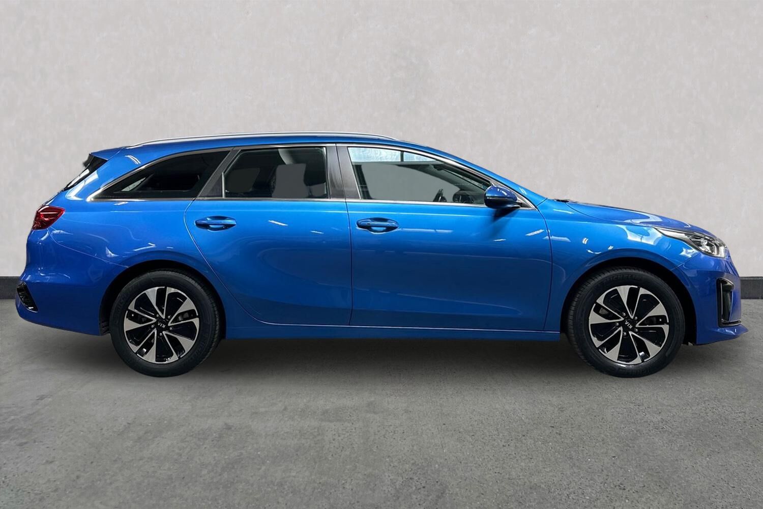 Billede af Kia Ceed SW 1,6 GDI PHEV  Plugin-hybrid Prestige DCT 141HK Stc 6g Aut.