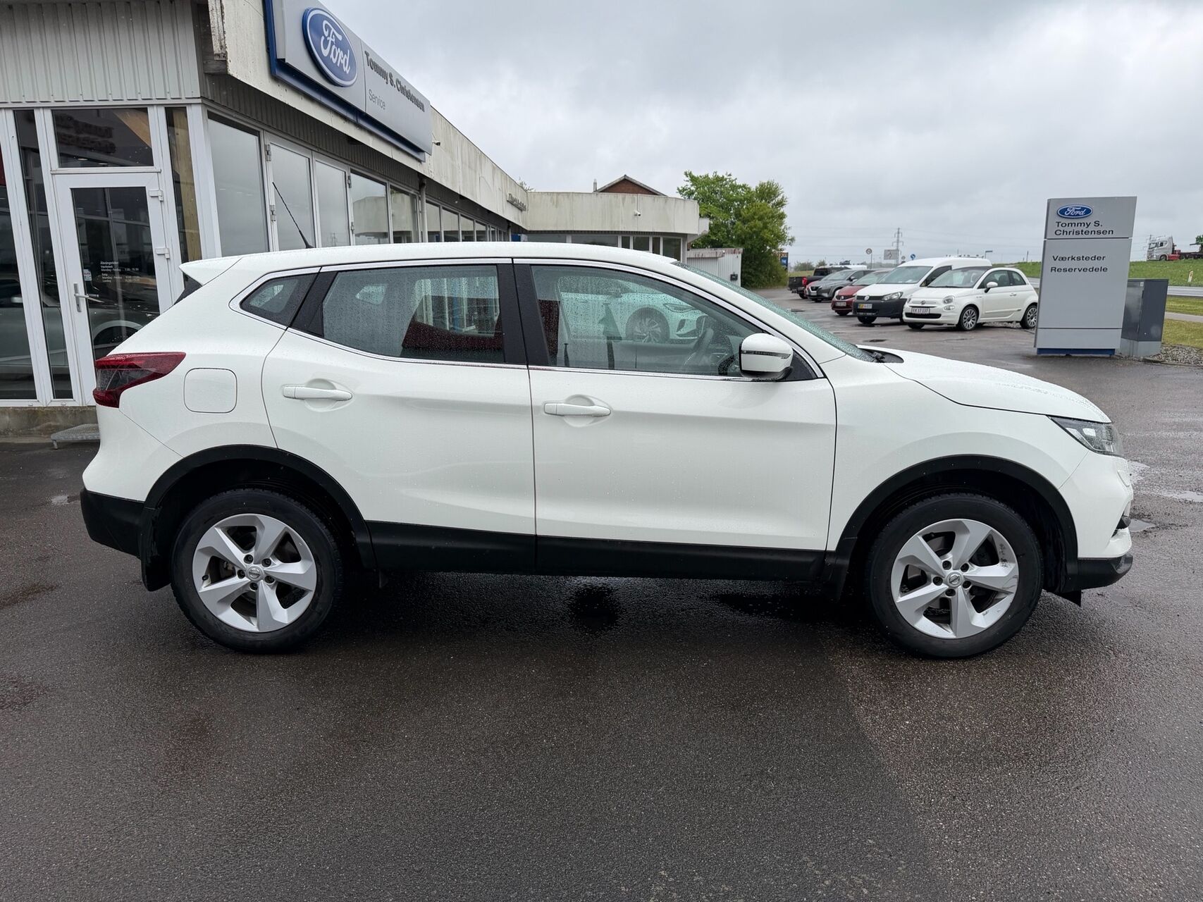 Billede af Nissan Qashqai 1,3 Dig-T Visia 140HK 5d 6g