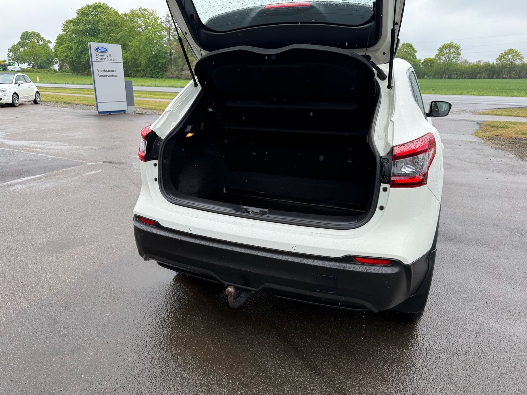 Billede af Nissan Qashqai 1,3 Dig-T Visia 140HK 5d 6g