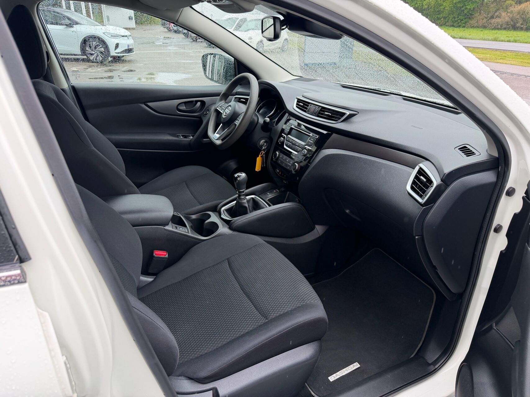 Billede af Nissan Qashqai 1,3 Dig-T Visia 140HK 5d 6g