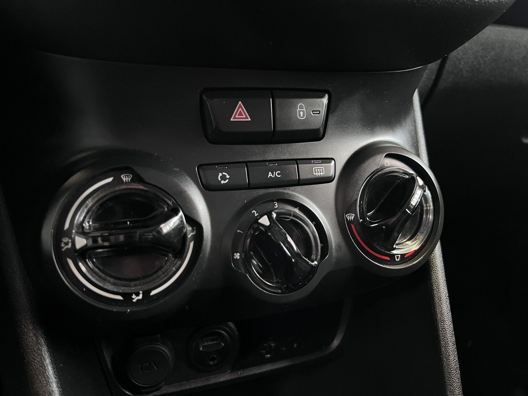 Billede af Peugeot 208 1,6 e-HDi Style 92HK 5d