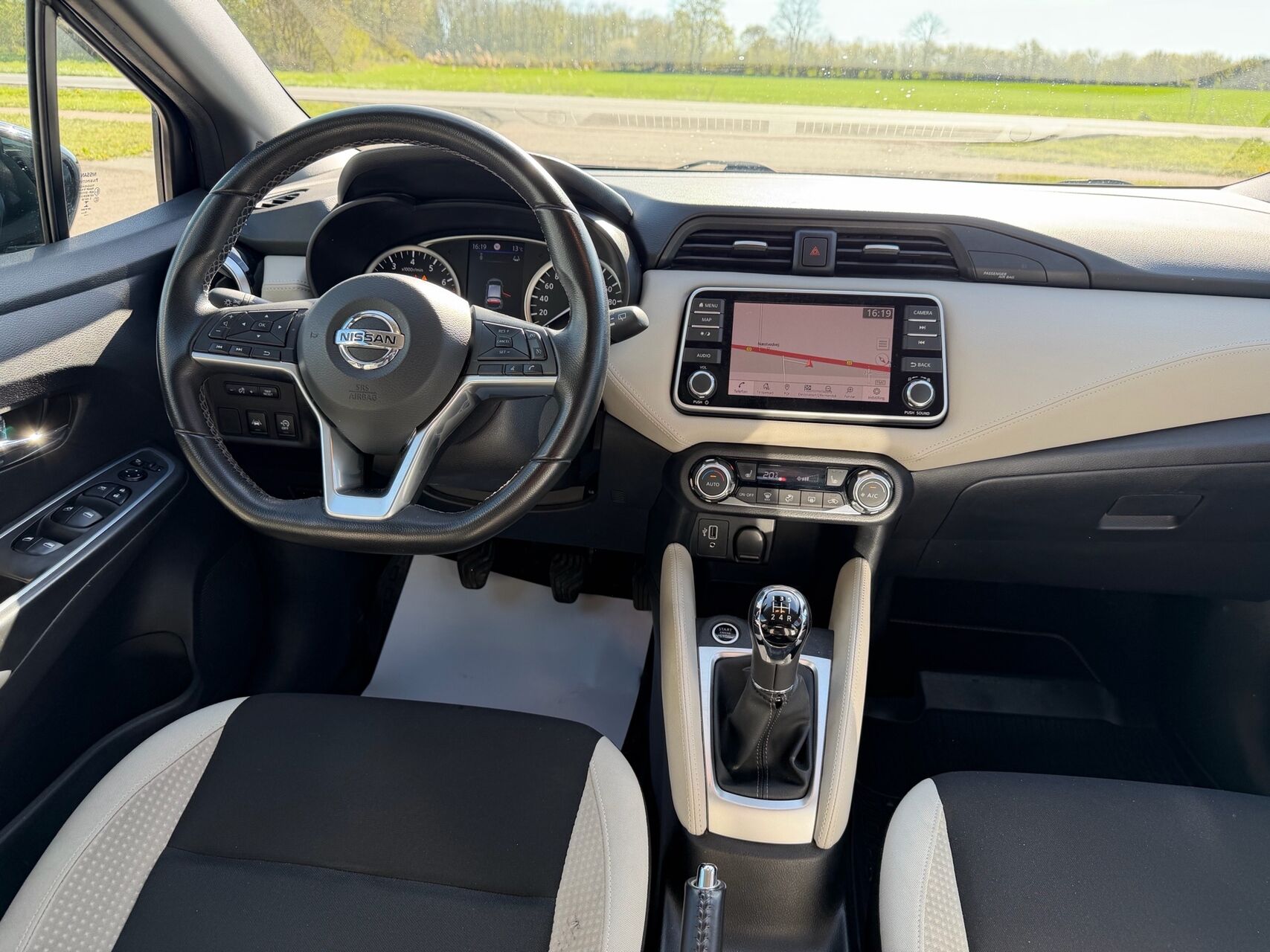 Billede af Nissan Micra 1,0 IG-T Tekna Start/Stop 100HK 5d