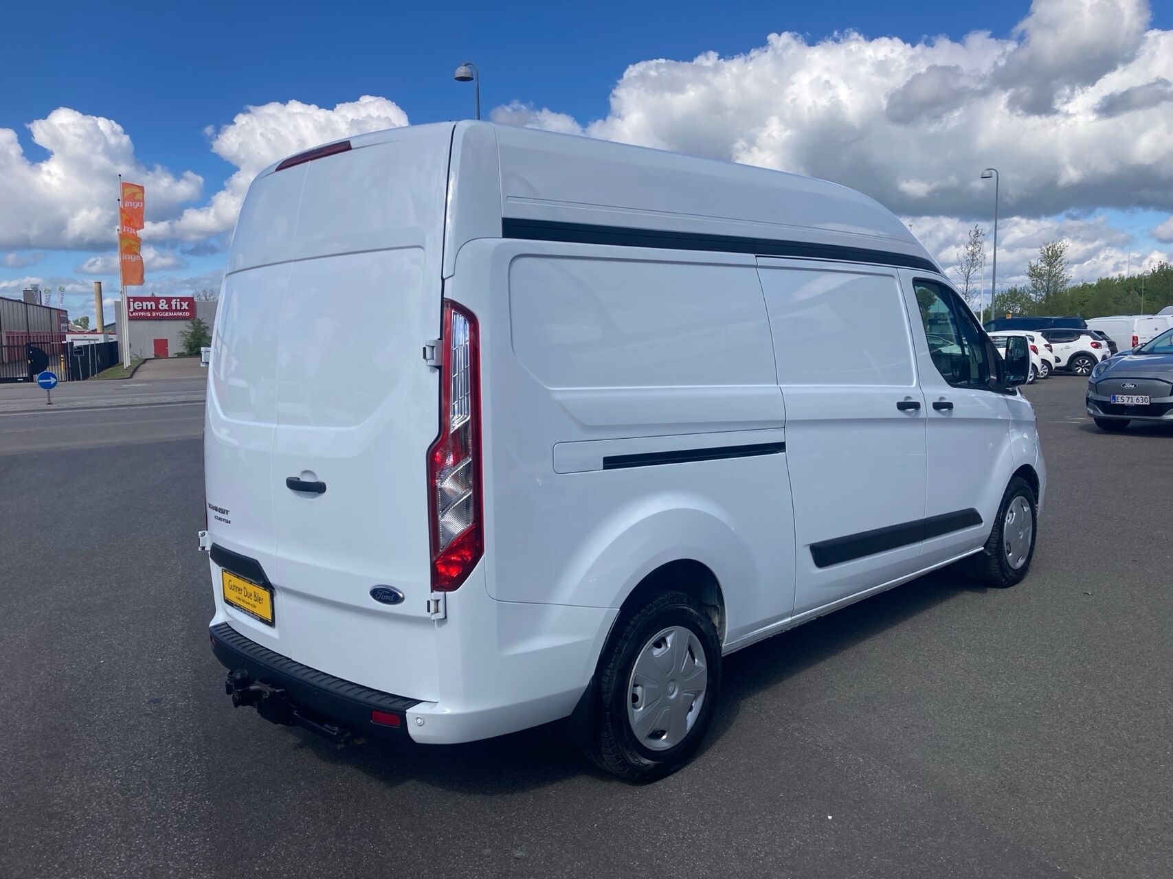 Billede af Ford Transit Custom 340 L2H1 2,0 TDCi Trend 130HK Van 6g Aut.