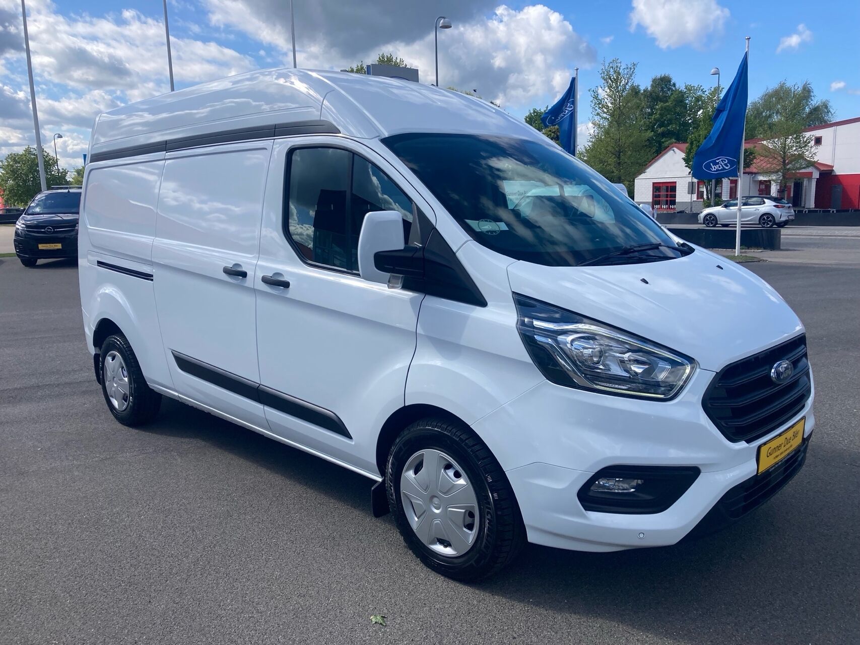 Billede af Ford Transit Custom 340 L2H1 2,0 TDCi Trend 130HK Van 6g Aut.
