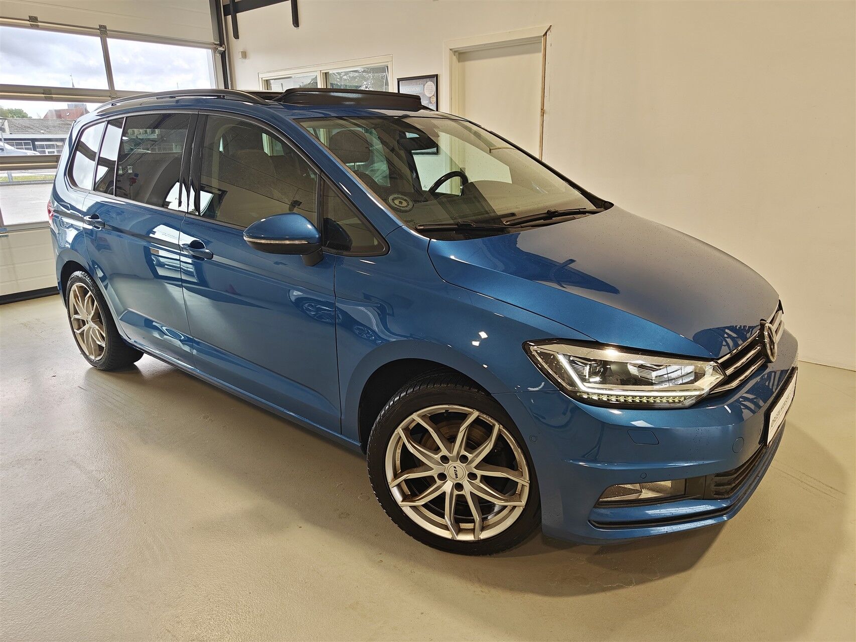 Billede af VW Touran 7 Sæder 1,6 TDI BMT Highline DSG 115HK 7g Aut.