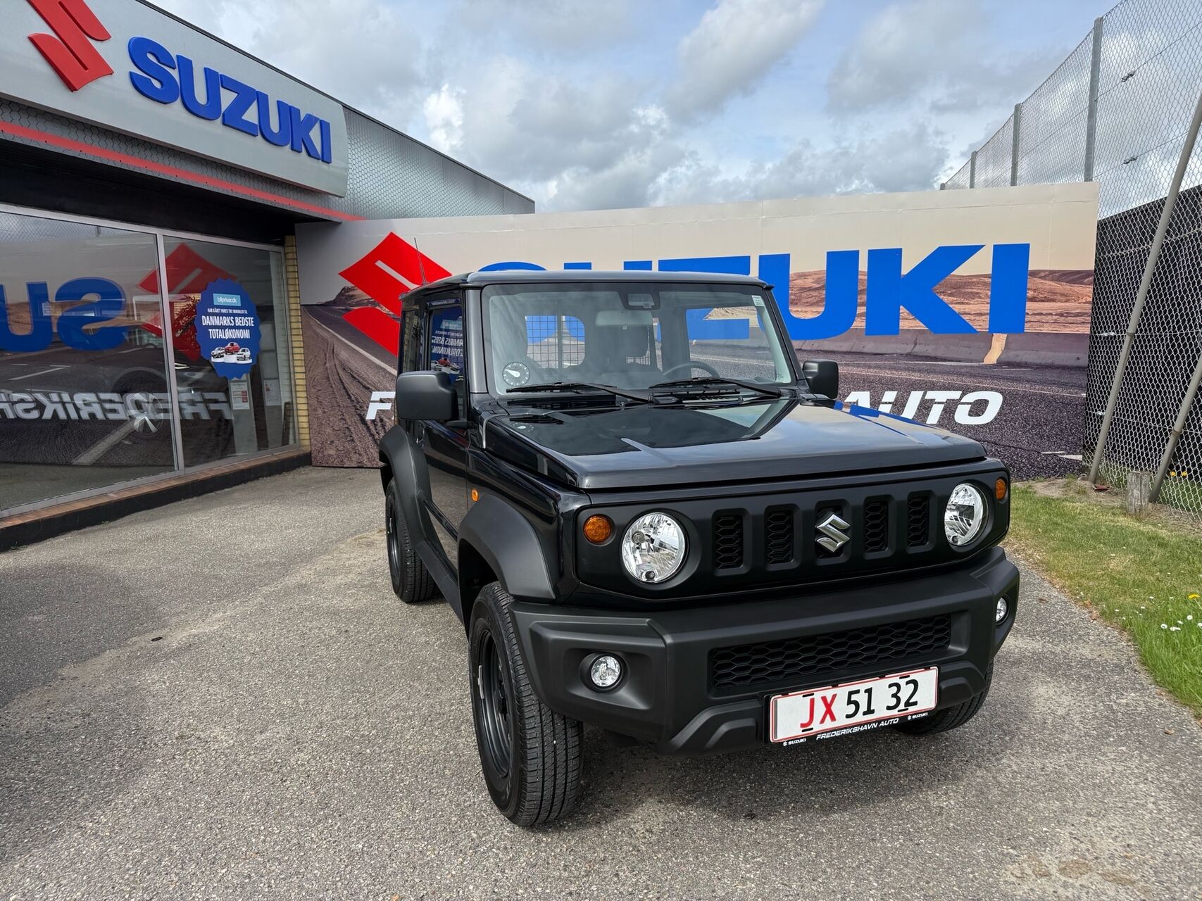 Billede af Suzuki Jimny 1,5 Active AllGrip 102HK 3d