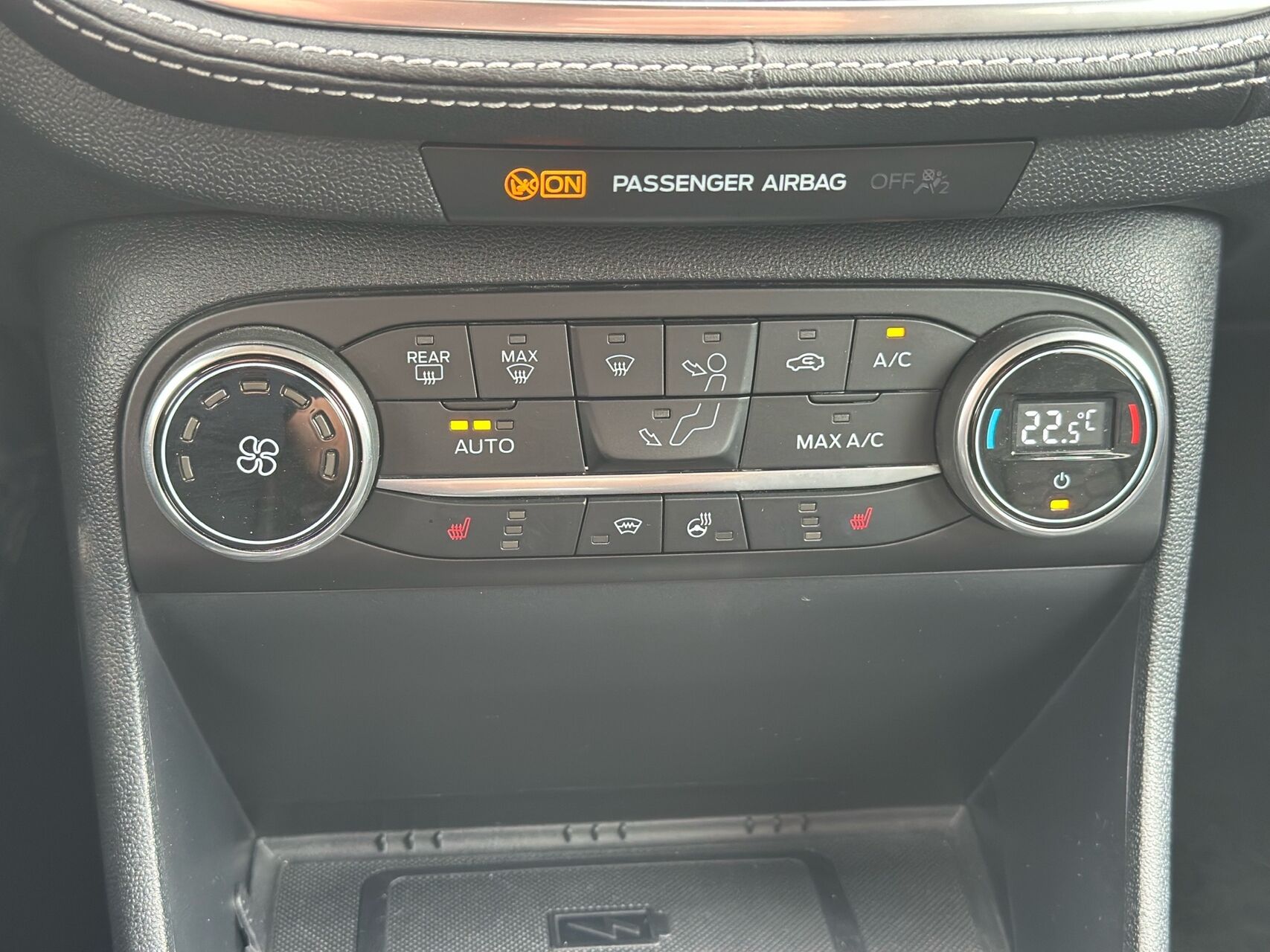 Billede af Ford Fiesta 1,0 EcoBoost Hybrid Vignale Start/Stop 155HK 5d 6g