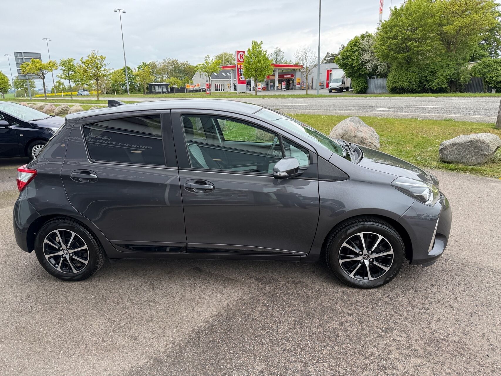 Billede af Toyota Yaris 1,5 VVT-I T2 Limited Multidrive S 111HK 5d 6g Aut.
