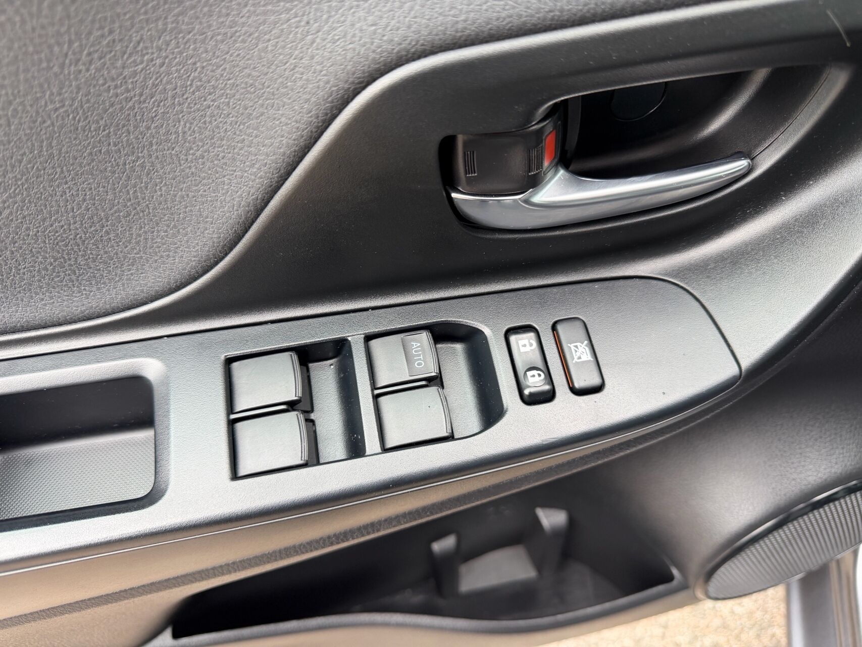 Billede af Toyota Yaris 1,5 VVT-I T2 Limited Multidrive S 111HK 5d 6g Aut.