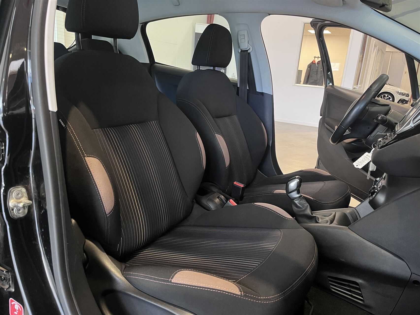 Billede af Peugeot 208 1,2 VTi Urban 82HK 5d