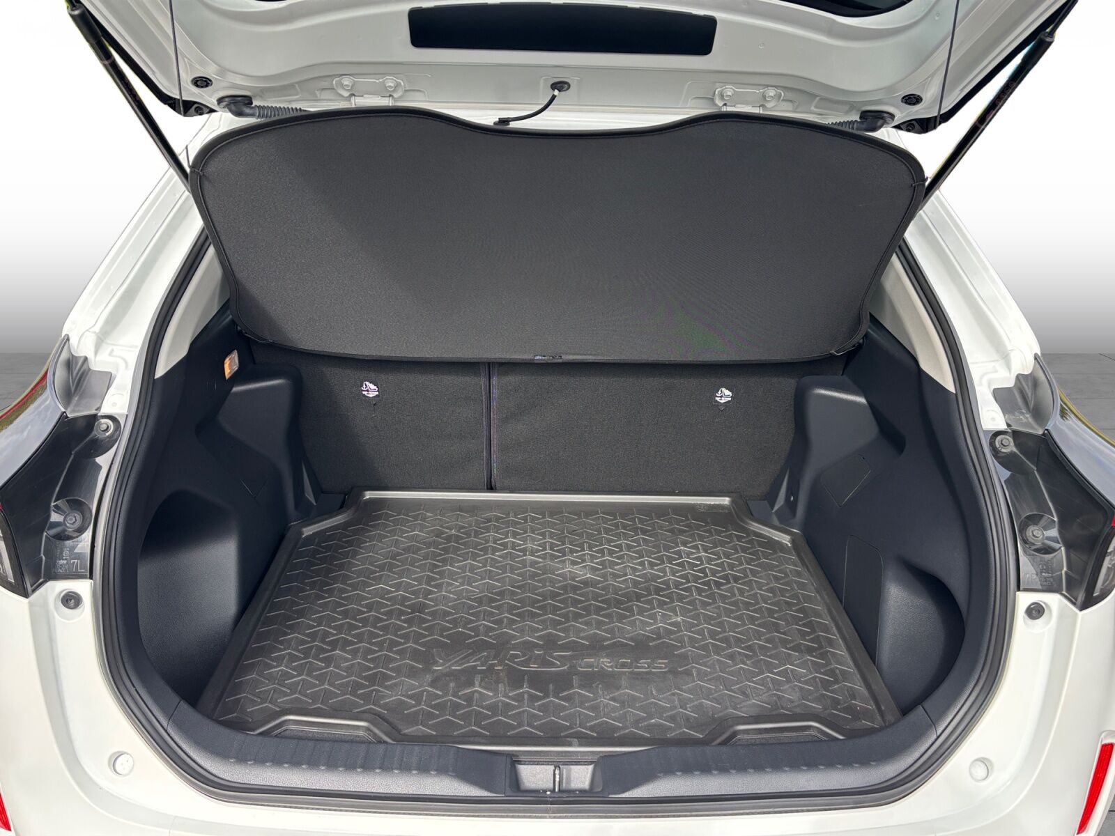 Billede af Toyota Yaris Cross 1,5 Hybrid Essential Comfort 116HK 5d Trinl. Gear