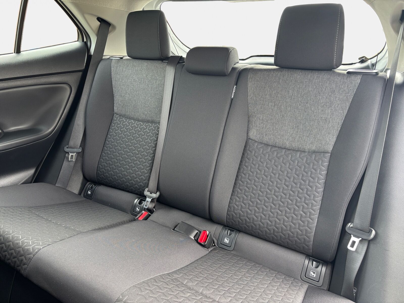 Billede af Toyota Yaris Cross 1,5 Hybrid Essential Comfort 116HK 5d Trinl. Gear