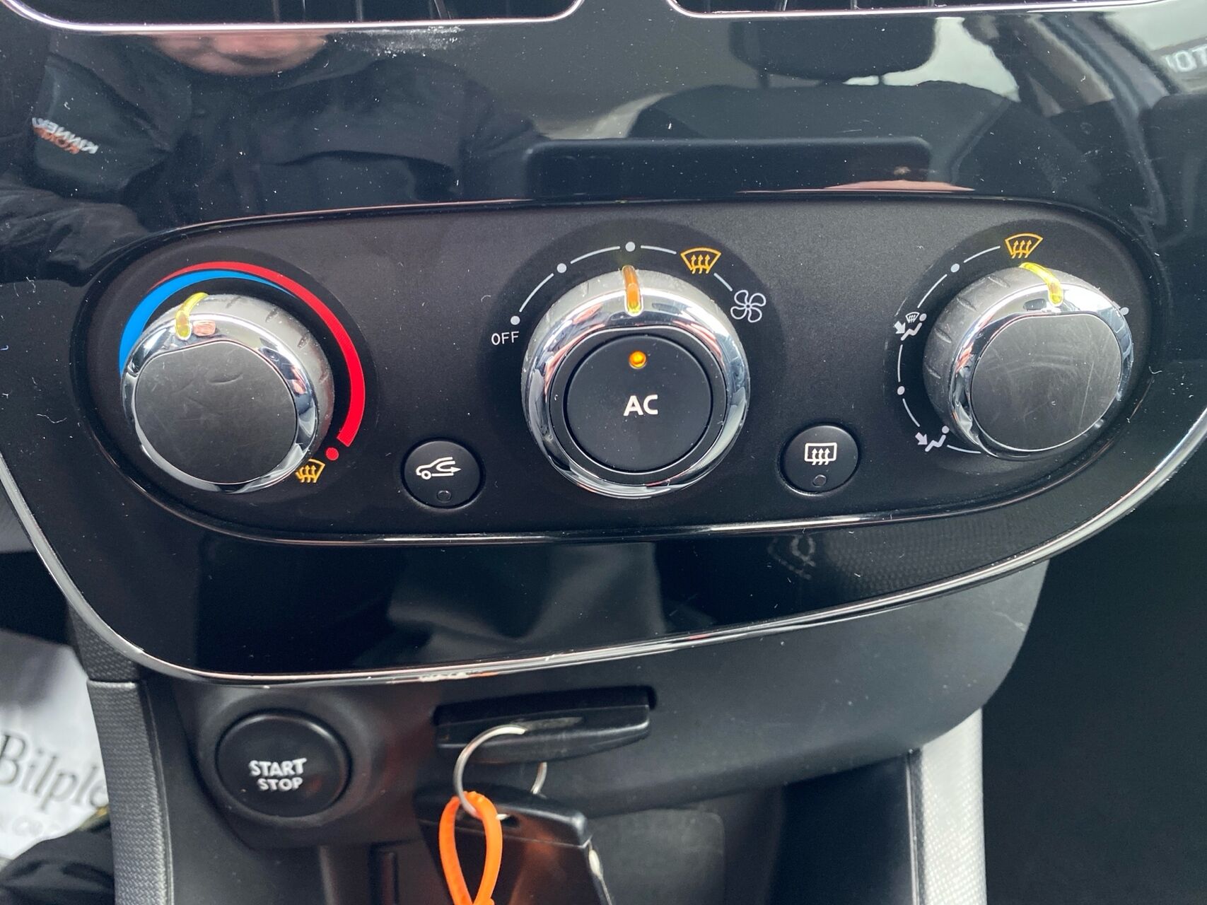 Billede af Renault Clio Sport Tourer 0,9 TCE Expression Energy 90HK Stc