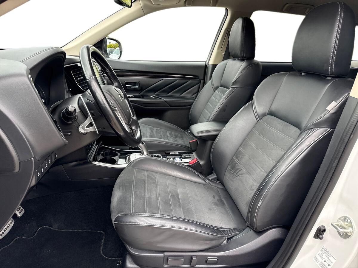Billede af Mitsubishi Outlander 2,4 PHEV  Plugin-hybrid Intense 4WD 224HK 5d 6g Trinl. Gear