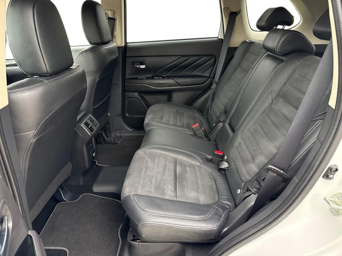 Billede af Mitsubishi Outlander 2,4 PHEV  Plugin-hybrid Intense 4WD 224HK 5d 6g Trinl. Gear