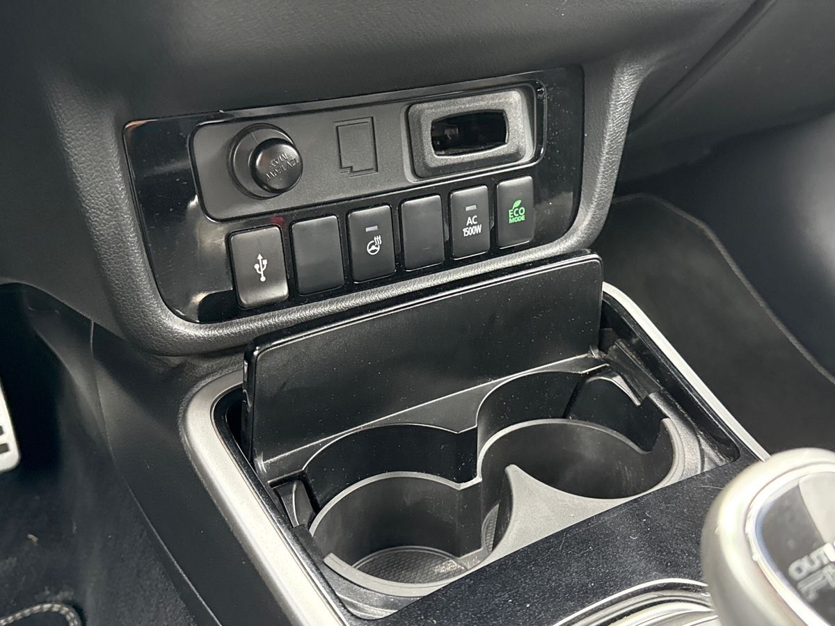 Billede af Mitsubishi Outlander 2,4 PHEV  Plugin-hybrid Intense 4WD 224HK 5d 6g Trinl. Gear