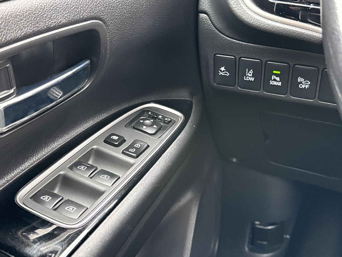 Billede af Mitsubishi Outlander 2,4 PHEV  Plugin-hybrid Intense 4WD 224HK 5d 6g Trinl. Gear