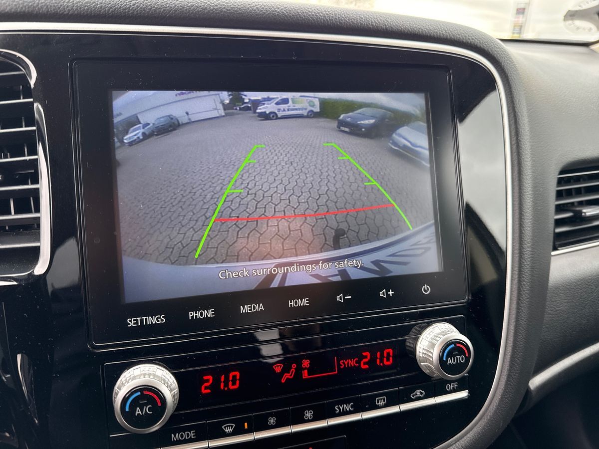 Billede af Mitsubishi Outlander 2,4 PHEV  Plugin-hybrid Intense 4WD 224HK 5d 6g Trinl. Gear