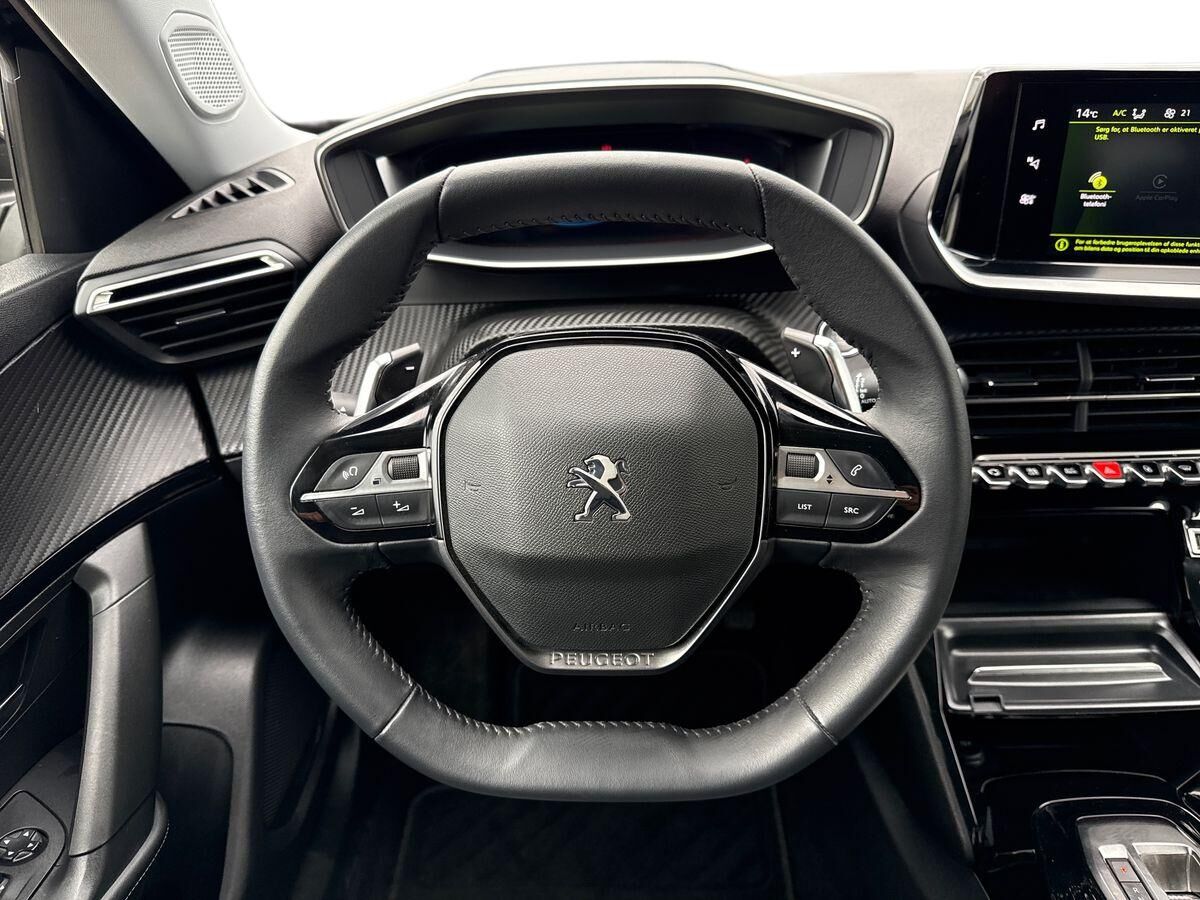 Billede af Peugeot 2008 1,2 PureTech Selection Sport EAT8 130HK 5d 8g Aut.