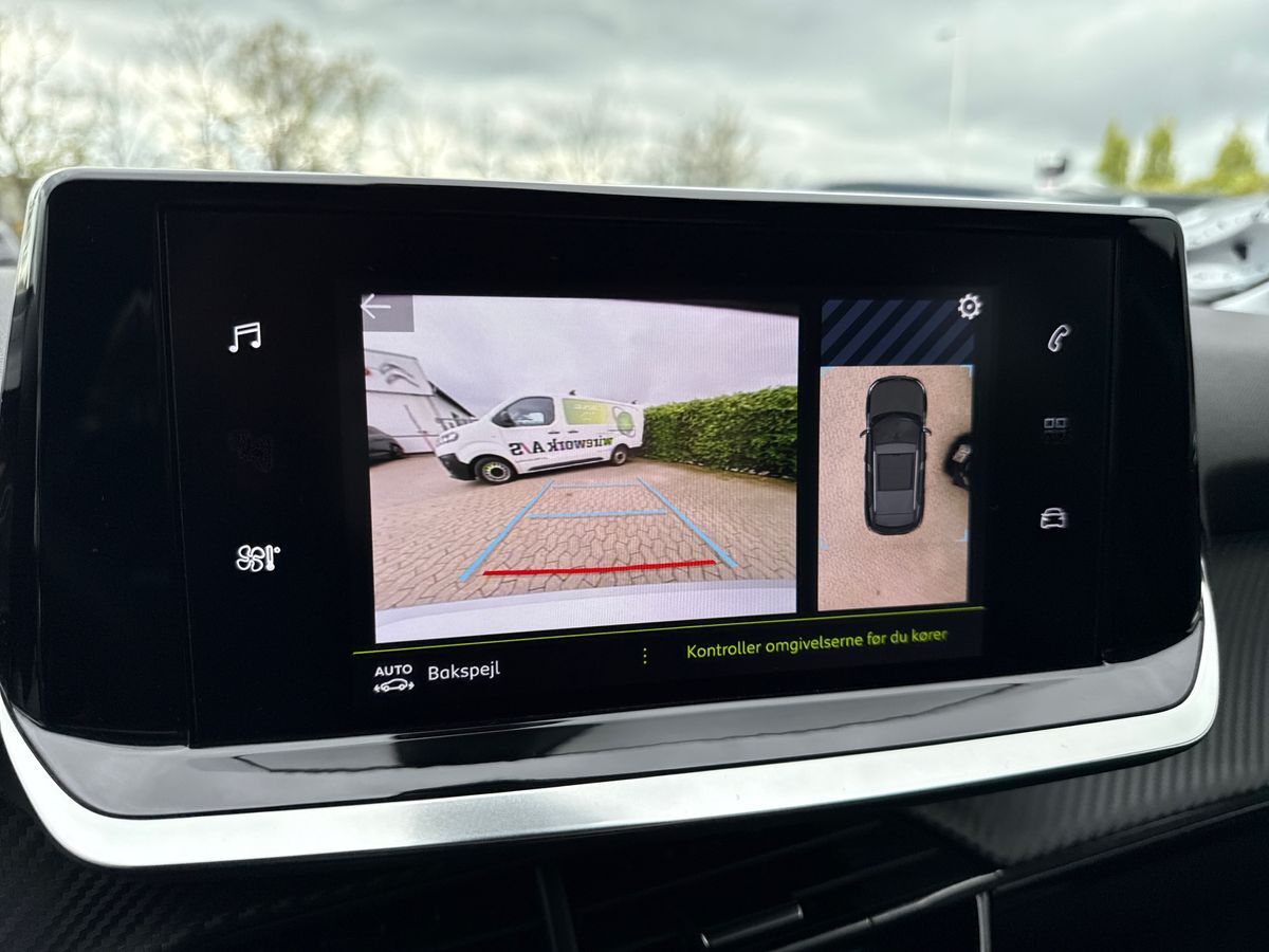 Billede af Peugeot 2008 1,2 PureTech Selection Sport EAT8 130HK 5d 8g Aut.