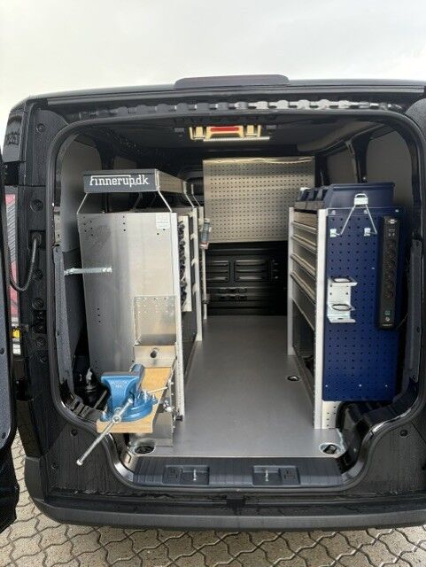 Billede af Kia PV5 Cargo L2H1 EL Long Range Work Pro 163HK Van Aut.