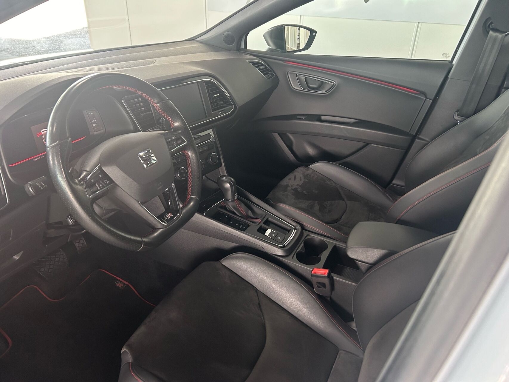 Billede af Seat Leon Sportstourer 1,5 TSI FR DSG 150HK Stc 7g Aut.