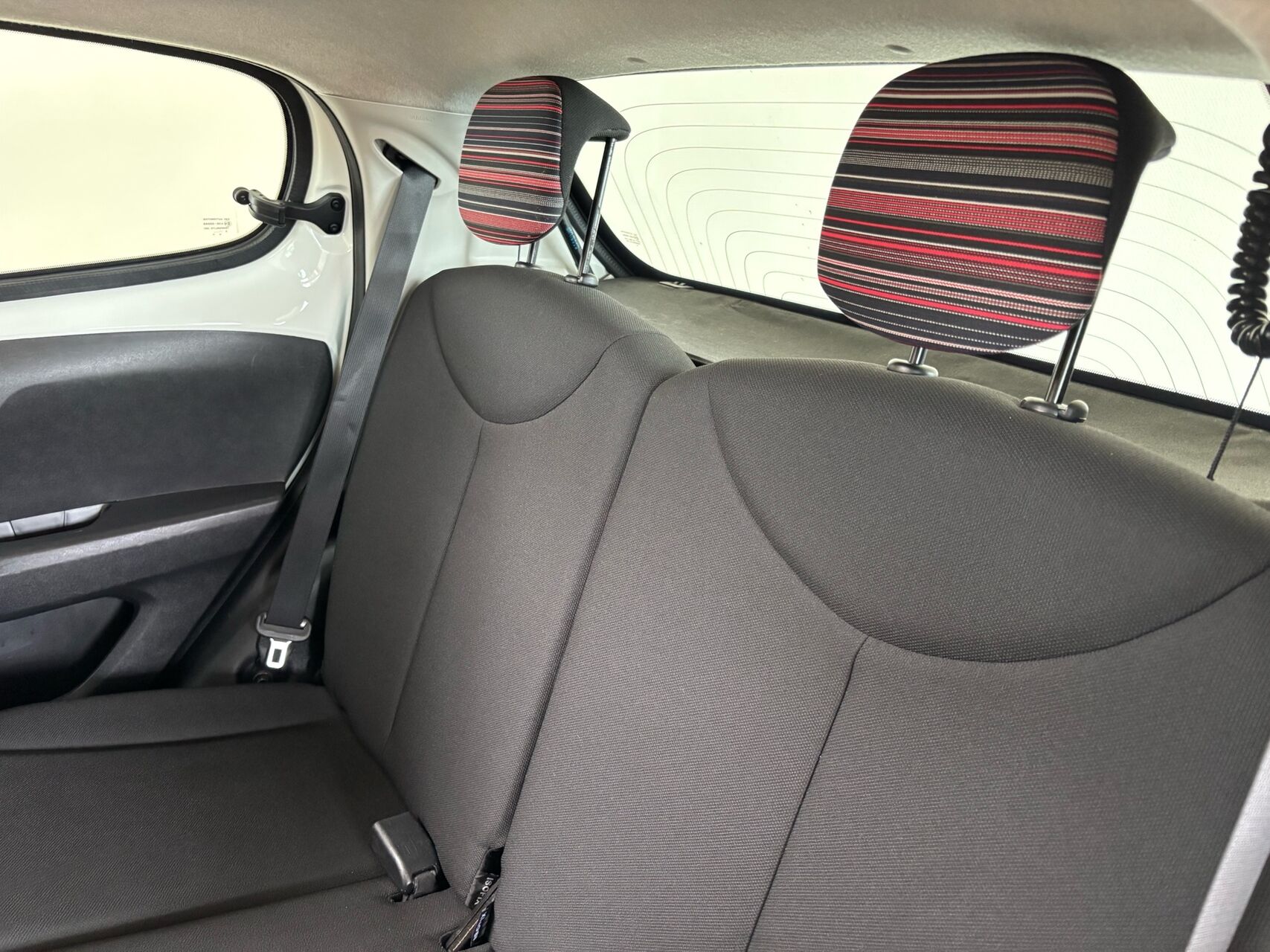 Billede af Citroën C1 1,0 VTi Feel Airscape start/stop 68HK 5d