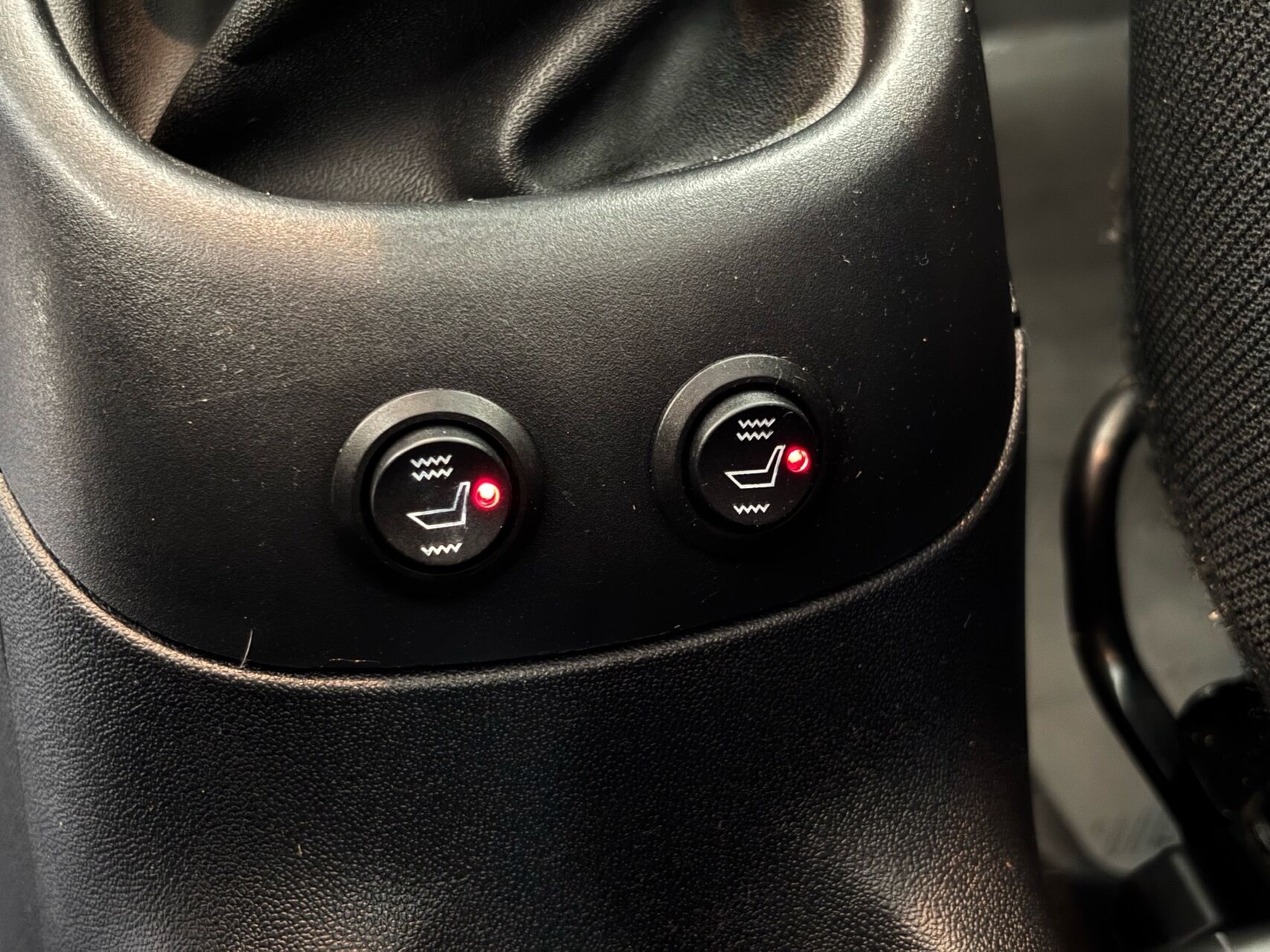 Billede af Citroën C1 1,0 VTi Feel Airscape start/stop 68HK 5d