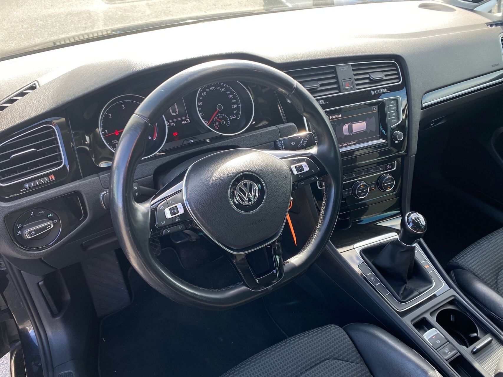 Billede af VW Golf Variant 2,0 TDI BMT R-Line 150HK Stc 6g
