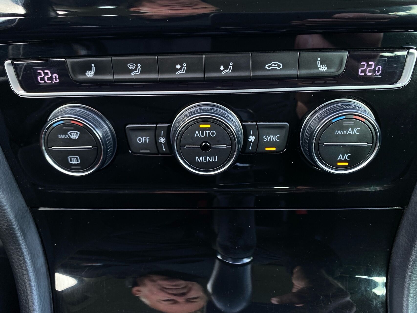 Billede af VW Golf Variant 2,0 TDI BMT R-Line 150HK Stc 6g