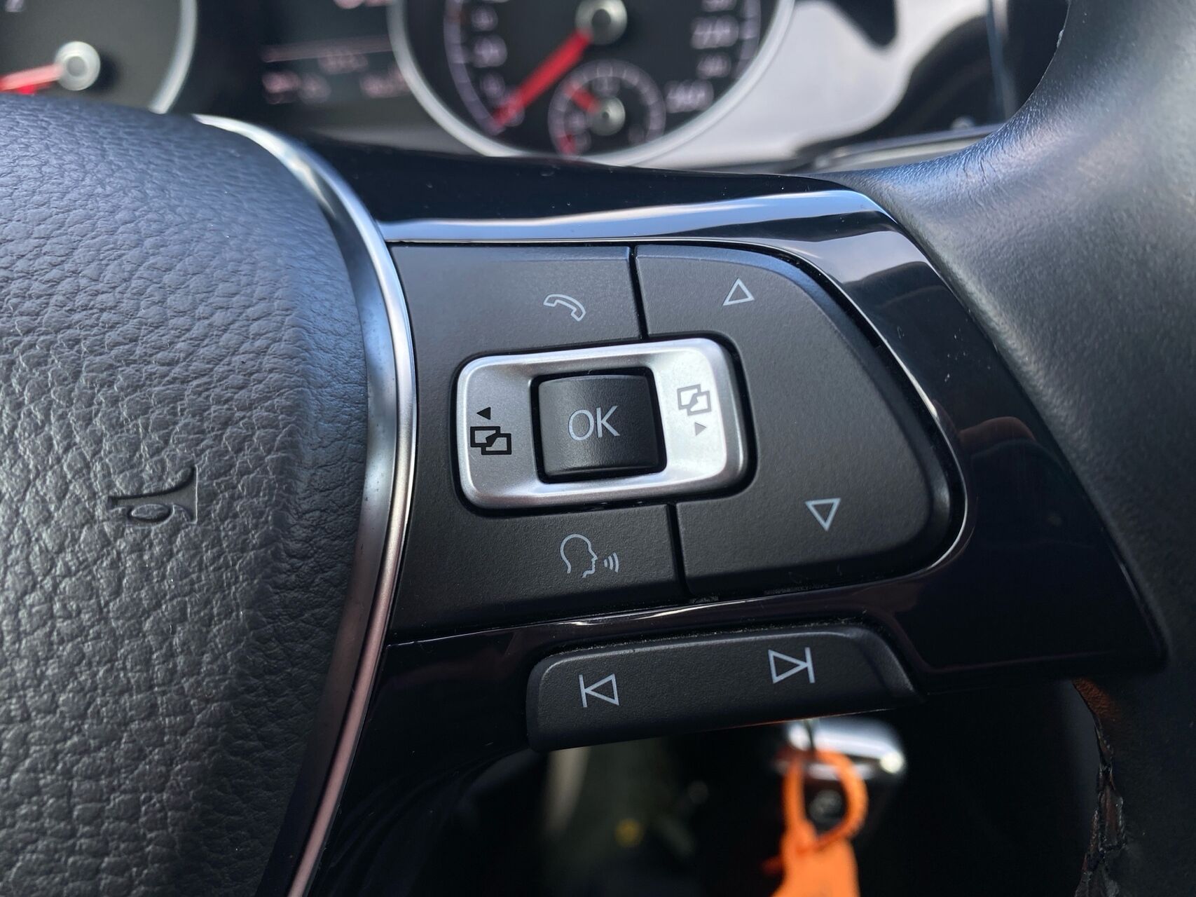 Billede af VW Golf Variant 2,0 TDI BMT R-Line 150HK Stc 6g