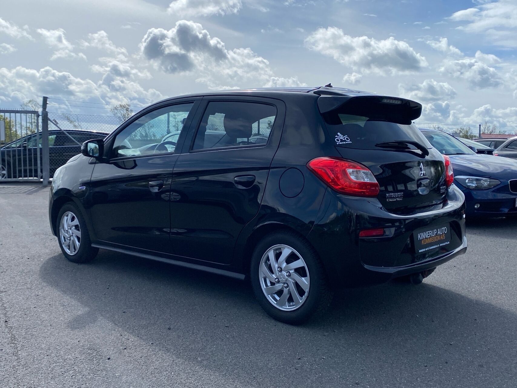 Billede af Mitsubishi Space Star 1,2 Invite+ CVT 80HK 5d Aut.