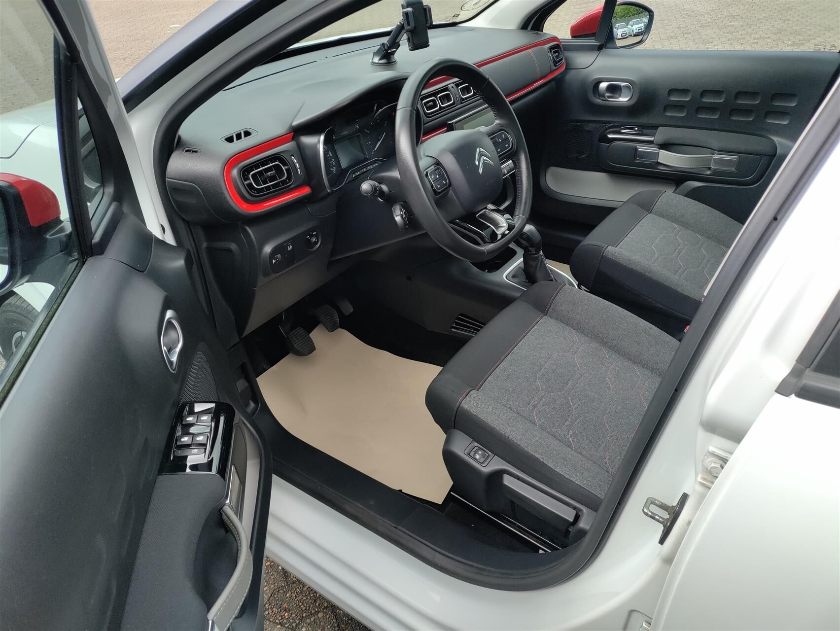 Billede af Citroën C3 1,6 Blue HDi Iconic start/stop 75HK 5d