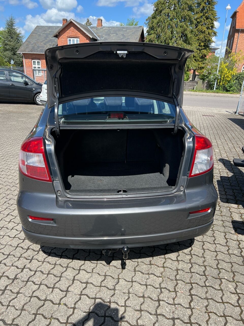 Billede af Suzuki SX4 1,6 Sedan 120HK