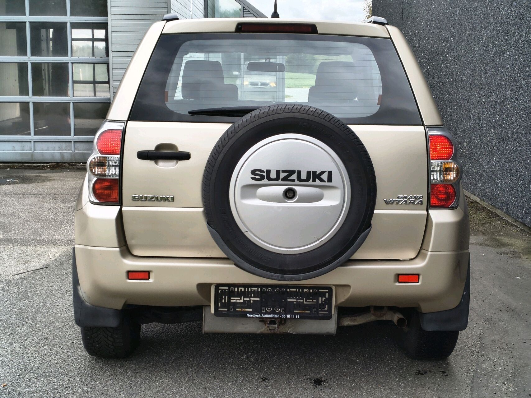 Billede af Suzuki Grand Vitara 1,6 GL 4x4 106HK 3d
