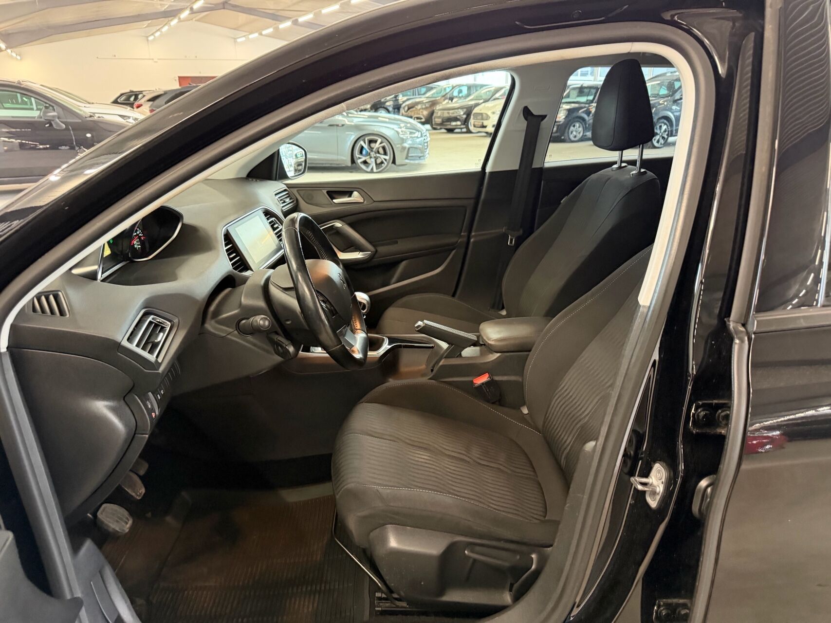 Billede af Peugeot 308 SW 1,6 BlueHDi Active 120HK Stc 6g